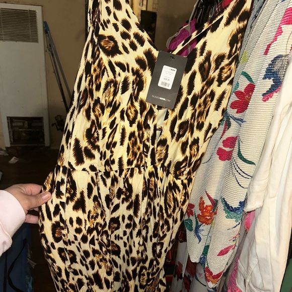 Brand new size 2X leopard print with blue bottom maxi dress - Picture 3 of 5